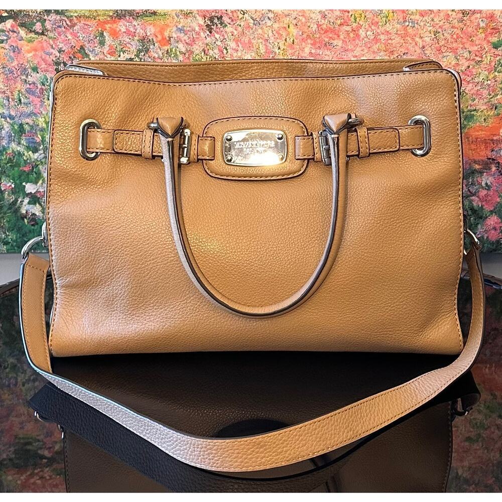 EUC Michael Kors Pebbled Leather Hamilton East West Satchel